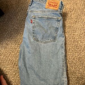 Levi women jeans